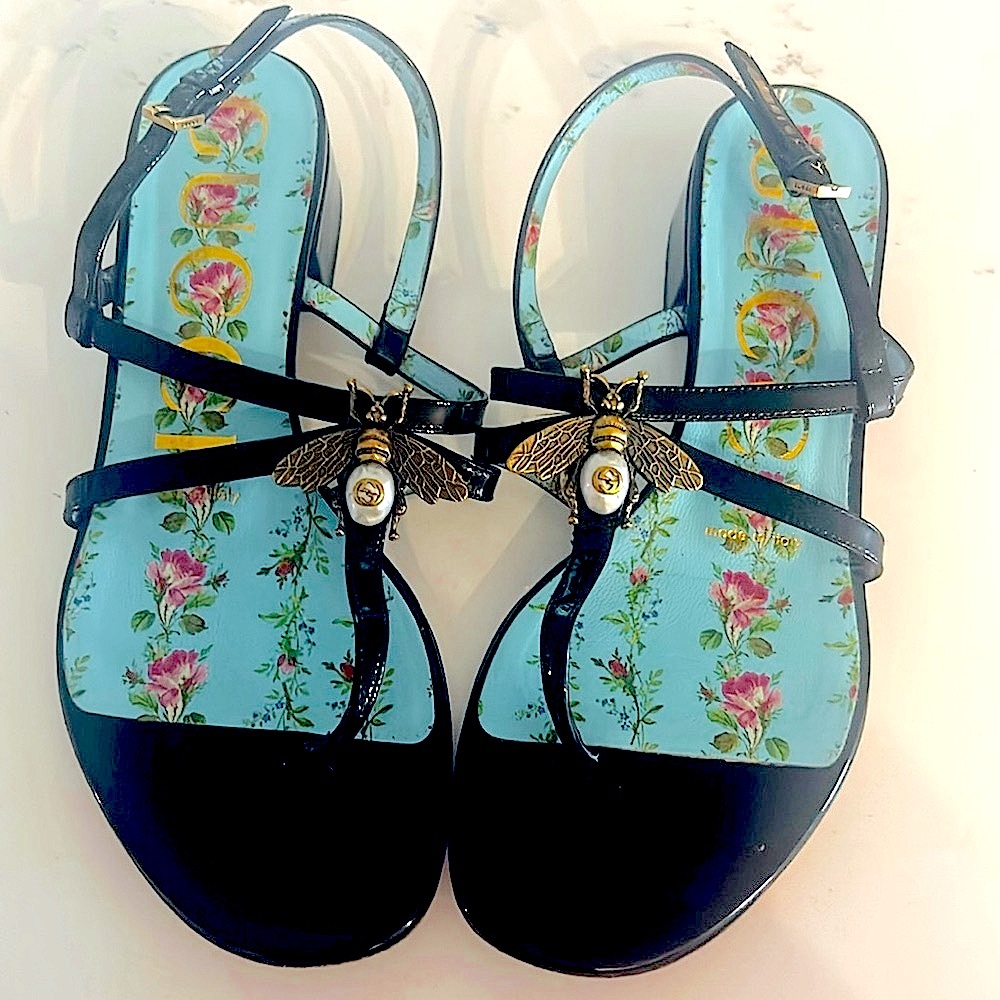 GUCCI Patent Calfskin Bee Thong Sandals Size 6